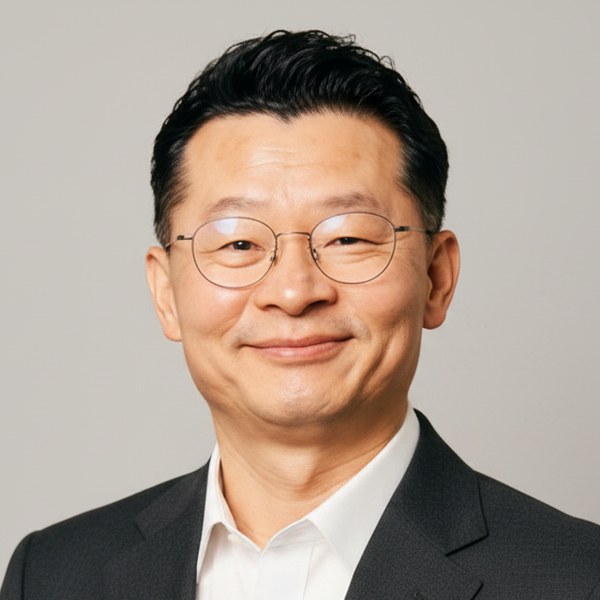 상임고문 장석환